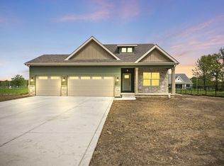 2218 Pradera Trl, Chesterton, IN 46304