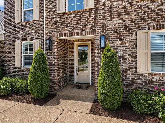 2nd image of 5241 Madison Valley Cir