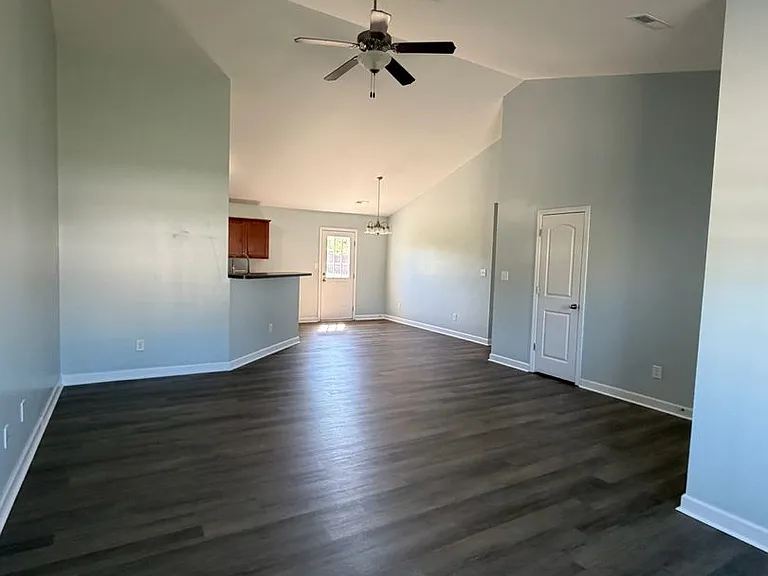 123 Rosemary Ave — Photo 4