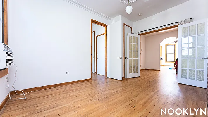 Rented by Nooklyn NYC LLC | media 19