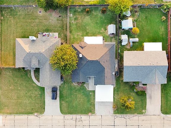 3rd image of 4401 Spiva Dr