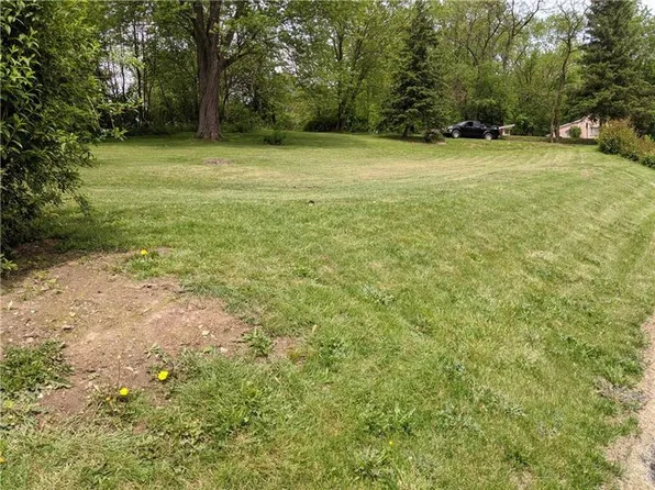 95 Mawhinney Rd, Cecil, PA 15321