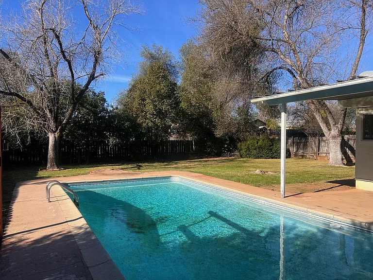 2910 Blue View St — Photo 17