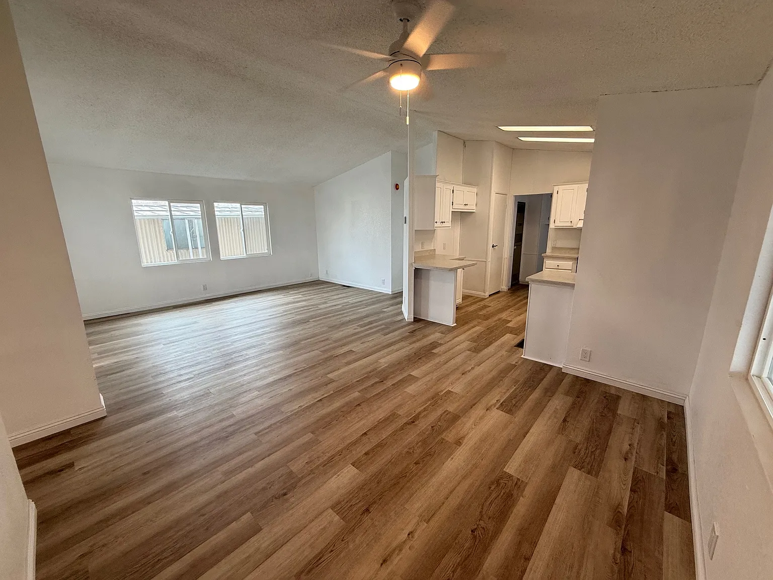 2 bed, 600 sqft, $1,750 — Photo 4