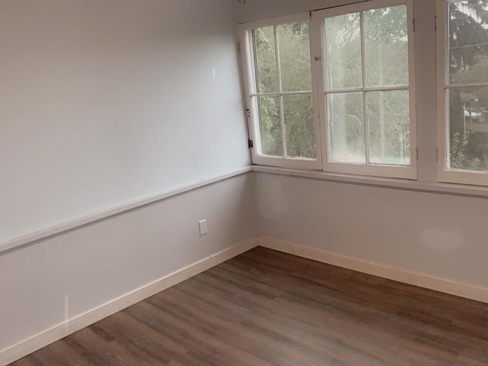 1st image of 1630 W Pacific Ave APT 4