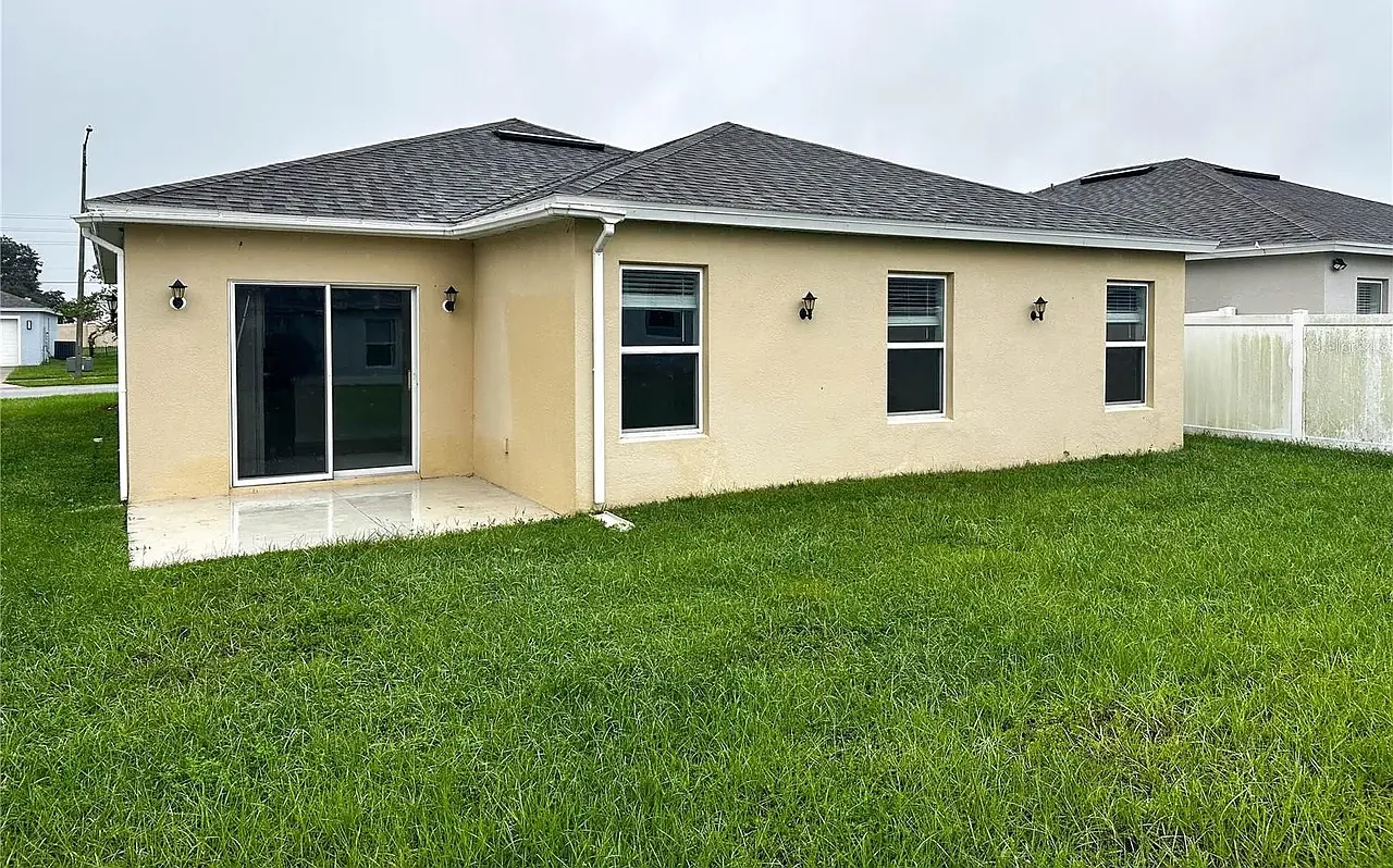 4 bed, 1600 sqft, $2,250 — Photo 3