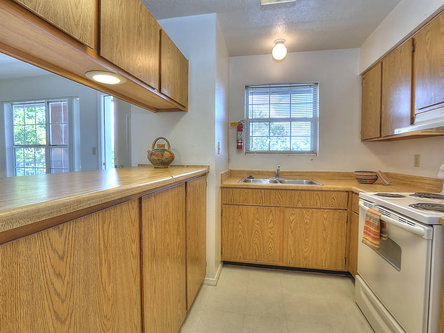 Hacienda Sur Apartments — Photo 1