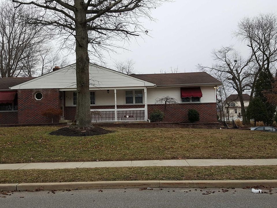 1st image of 699 Grove Rd