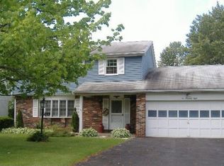 608 S Shenandoah Dr, Latrobe, PA 15650