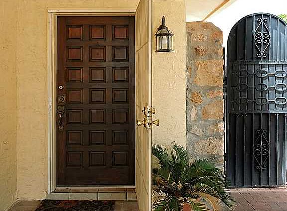 5th image of 6101 Los Robles Dr