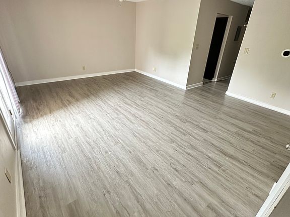 2nd image of 712 N Golfcrest Rd #9