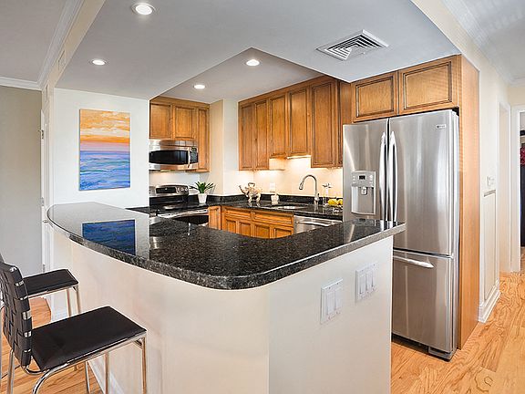 4th image of 20 Chapel St APT A0804