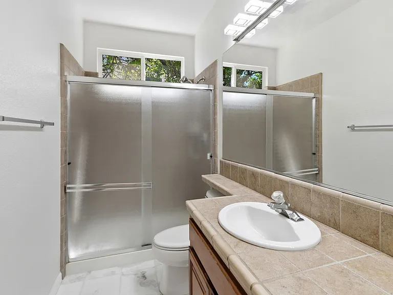 1050 Overland Pl — Photo 13