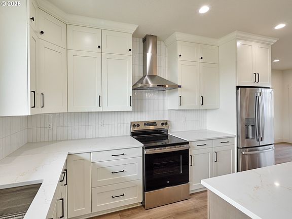 4th image of 1281 Brown St