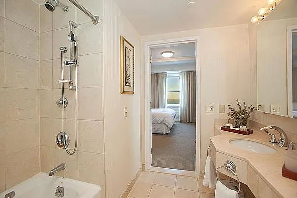 Rented by CitiSuites International Realty | media 31