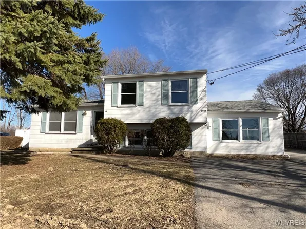 3984 Harvard St, Hamburg, NY 14075