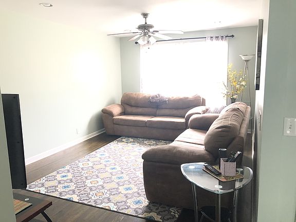5th image of 461 Clearwater Dr