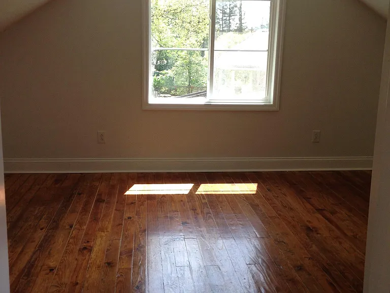 348 Waitman St — Photo 14