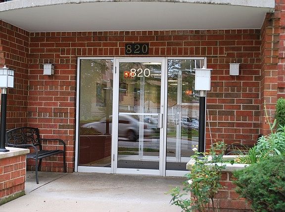 2nd image of 820 Graceland Ave APT 303