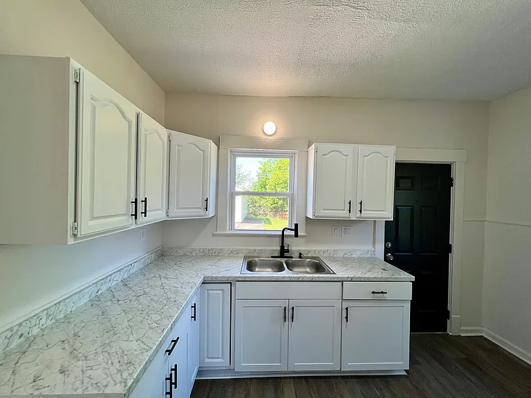 15264 Broadway Ave — Photo 14