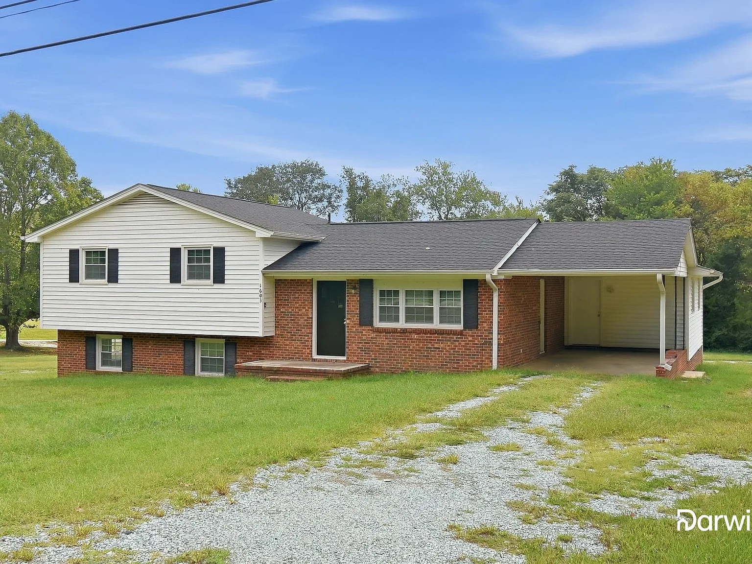 5 bed, 2.5 bath, 1982 sqft, $2,060 — Photo 2