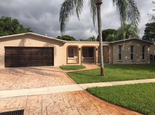 11811 NW 15th St, Hollywood, FL 33026