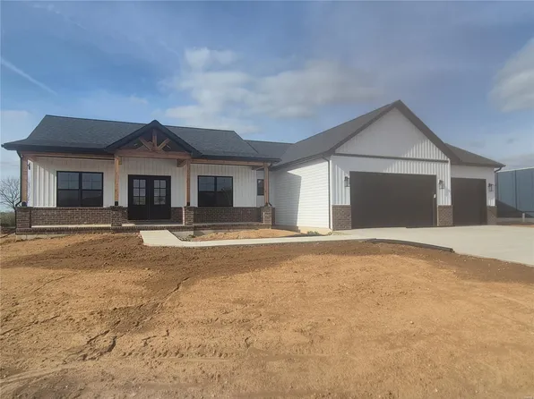 339 Jenny Ct, Waterloo, IL 62298