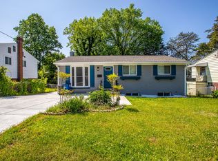 5106 Oakglen Dr, Rockville, MD 20852