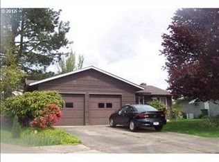 2227 Country Club Ter, Woodburn, OR