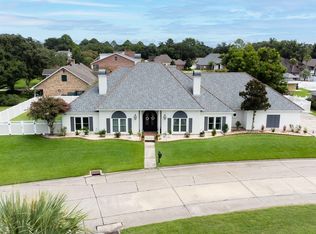 708 Astor Place Dr, New Iberia, LA 70563