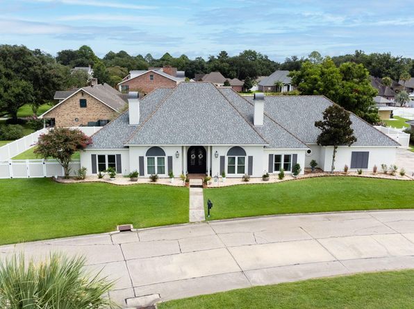 708 Astor Place Dr, New Iberia, LA