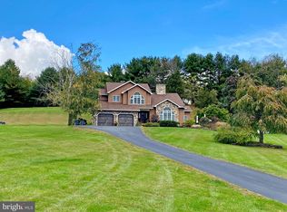 25 Lenape Rd, Barto, PA 19504