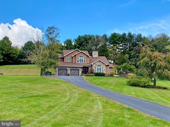 25 Lenape Rd, Barto, PA 19504