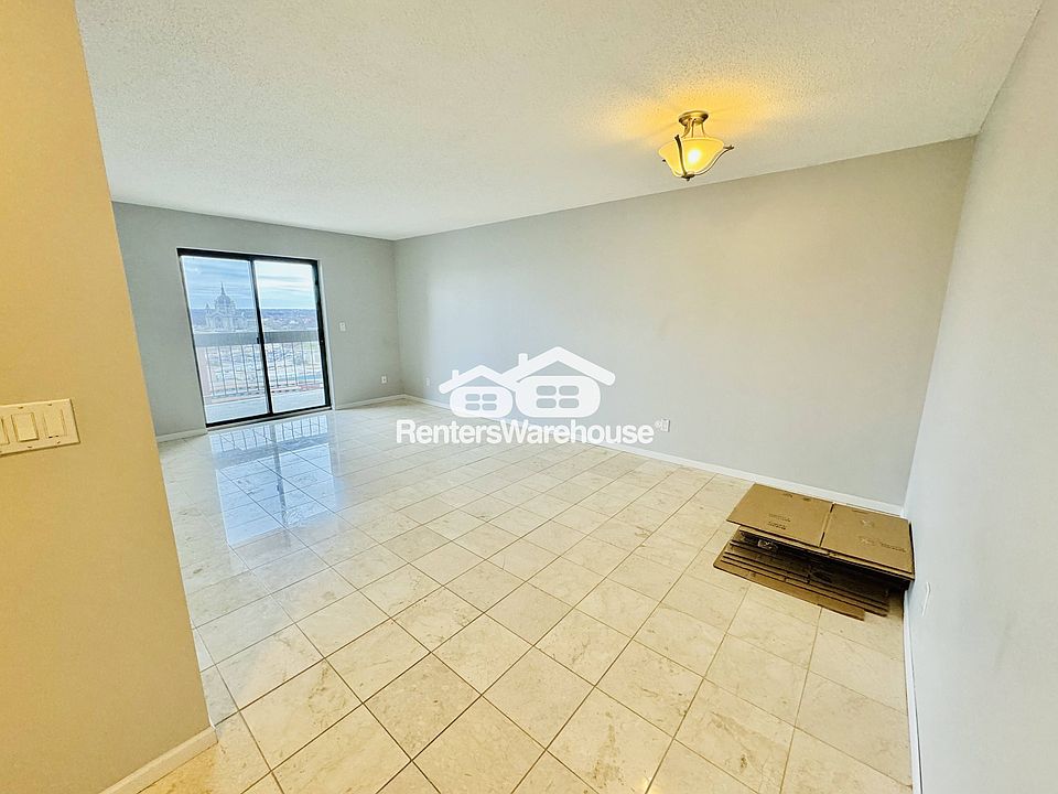 1st image of 78 10th St E Unit 3006
