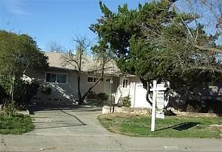 3609 Van Owen St photo 1