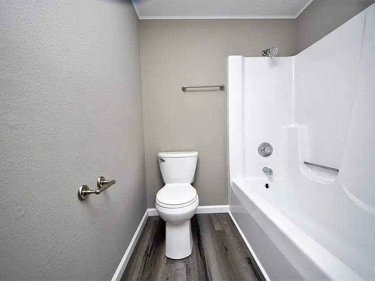 307 Granada Dr — Photo 16