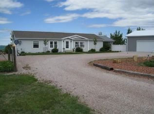 17 Haooy Cabin Rd, Moorcroft, WY 82721