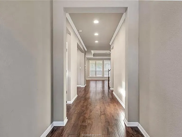 2708 Cainhorn Ct — Photo 2