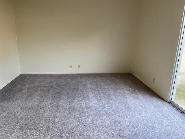 2nd image of 122 Madrid Ave APT A