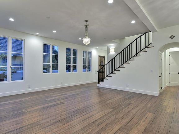 5th image of 111 Laguna St #A