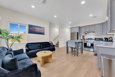 4th image of 8869 Jade Coast Dr