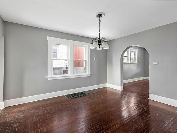 5th image of 3311 Augusta Ave