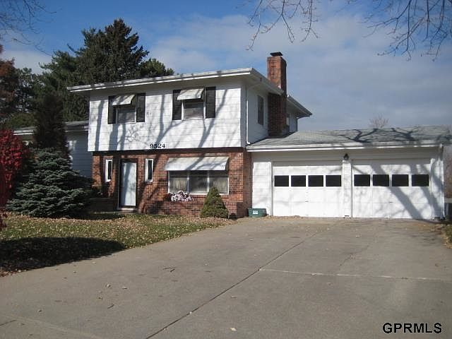1st image of 9524 Spencer St