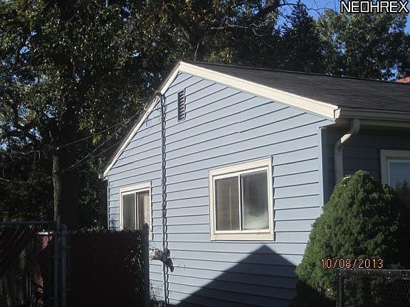 3rd image of 2516 Eastlawn St
