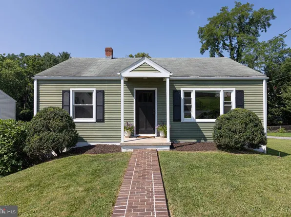 122 Fraser Ln, Staunton, VA 24401