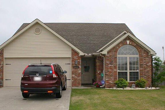 2nd image of 2331 Bunker Ln