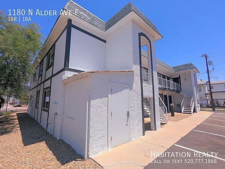 1180 N Alder Ave #F — Photo 4