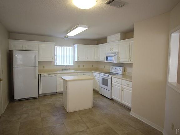 4th image of 3436 Esplanade Dr