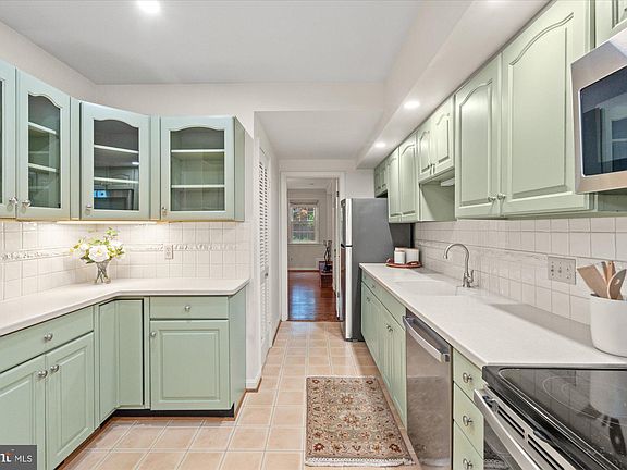 5th image of 507 S Royal St