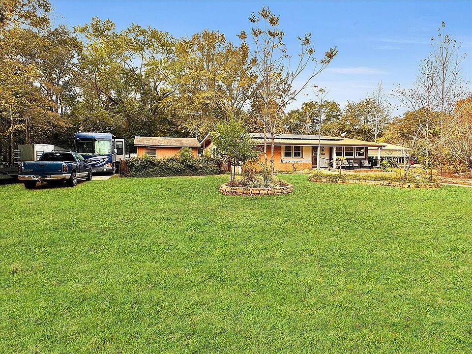 1st image of 198 Woodlawn Drive